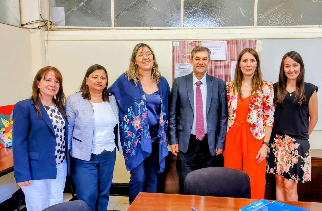 imagen Egresados/as de la Escuela Carmen Vera Arenas accederán sin tabulación de notas al CLE